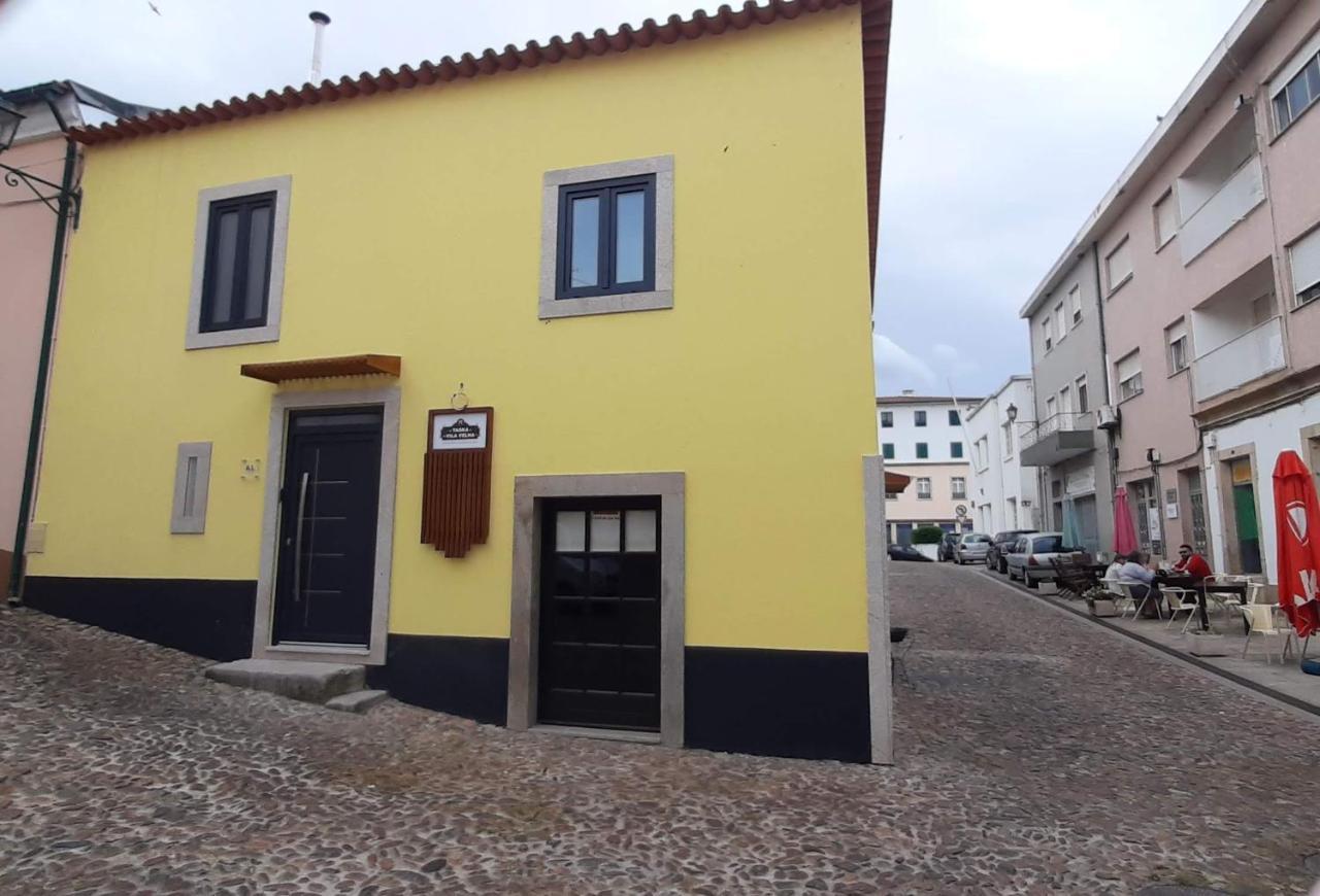 Taska Vila Velha Hostel Mirandela Exterior photo